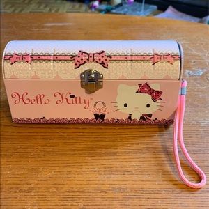 Rare 2010 Hello Kitty Tin Purse